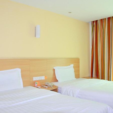 7Days Inn Guangzhou Tianhe Yantang Yue Ken Road Exterior photo